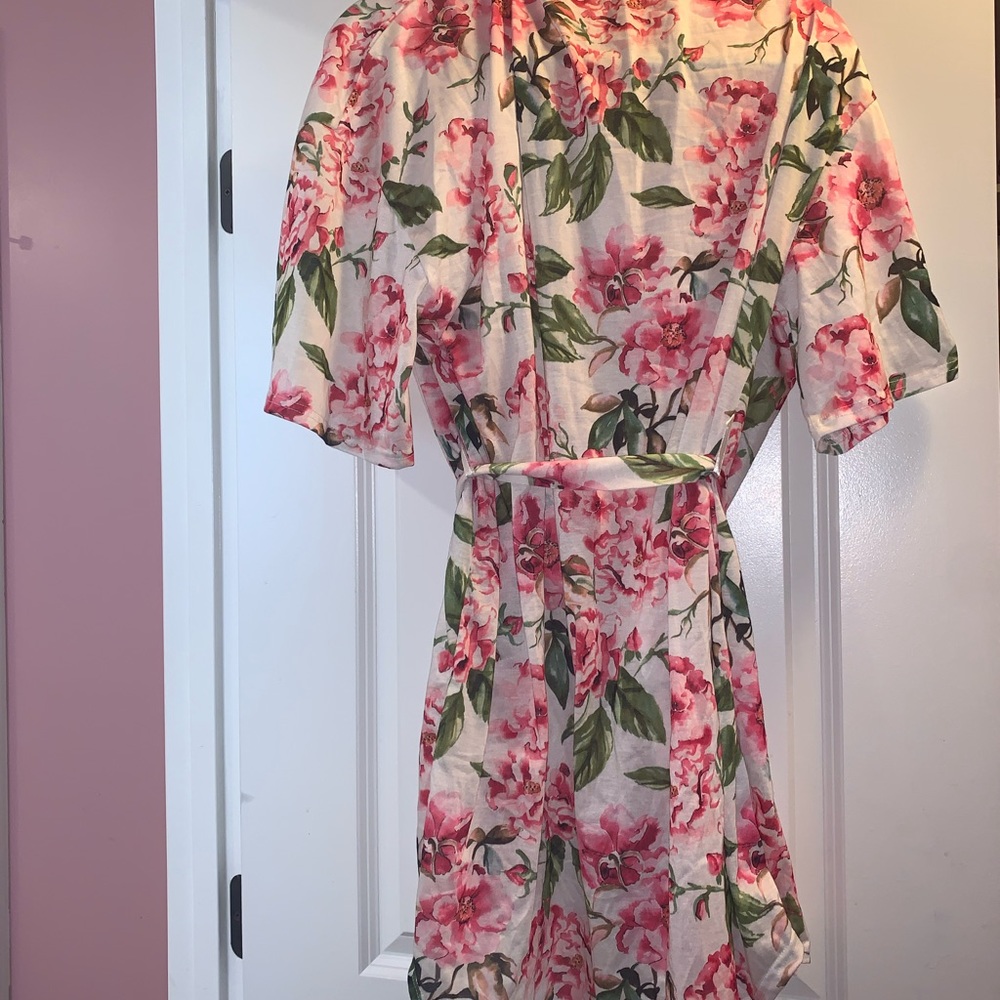 NWOT Show Me Your Mumu Robe